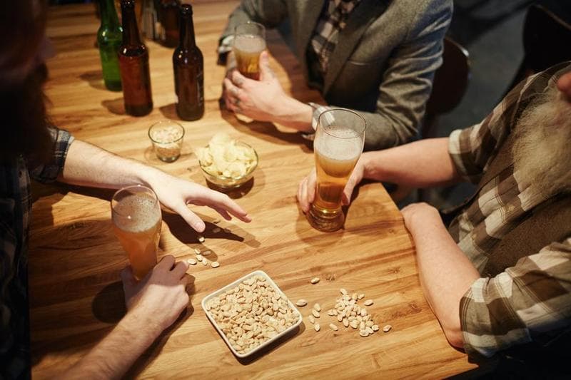 Алкоголь при спілкуванні